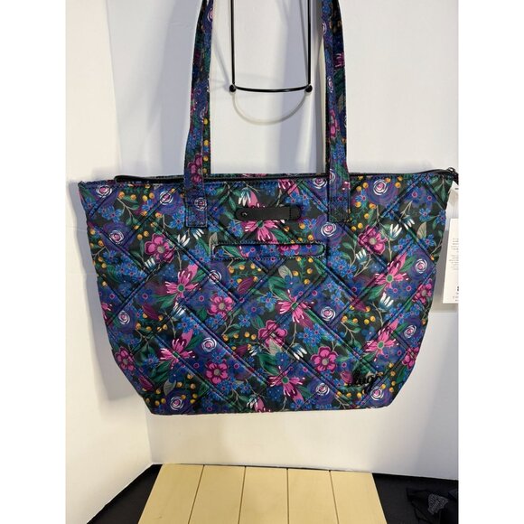 Lug Skyliner Tote Bag NWT Whimsey Black Color With Zip Closure & Inner Compartme - Picture 1 of 3